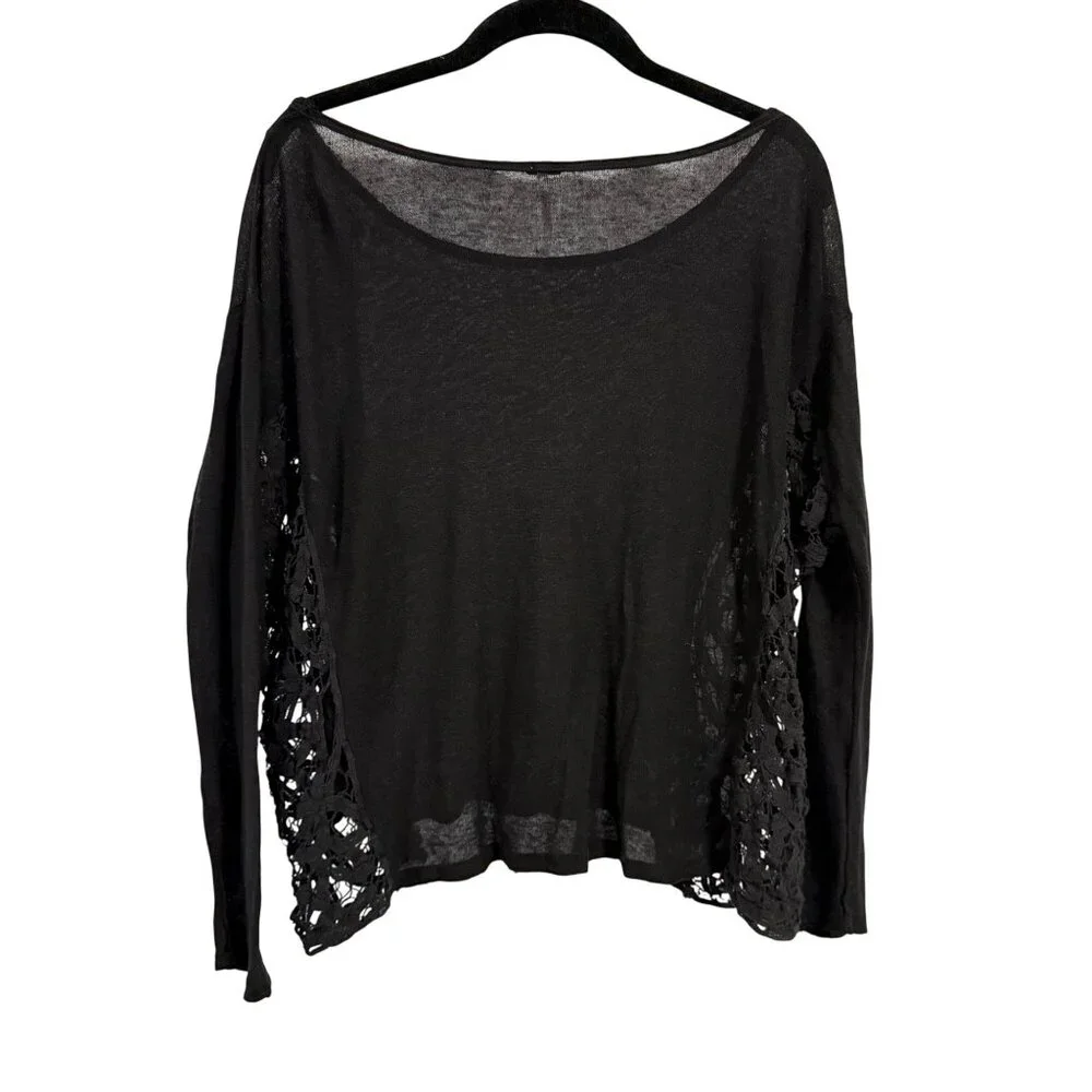 Free People Love Me Do Black Lace Crochet Side Blouse Size‎ XS